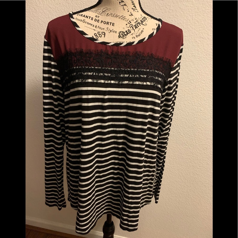 🌼Woman’s Vanity Long Sleeve Shirt Size Large